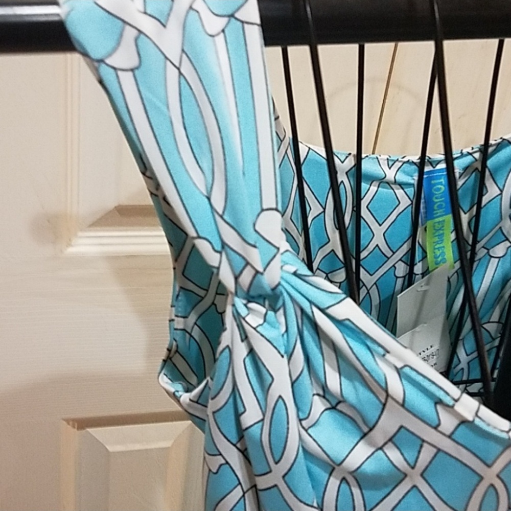 BOGO DRESSES - Picture 7 of 7